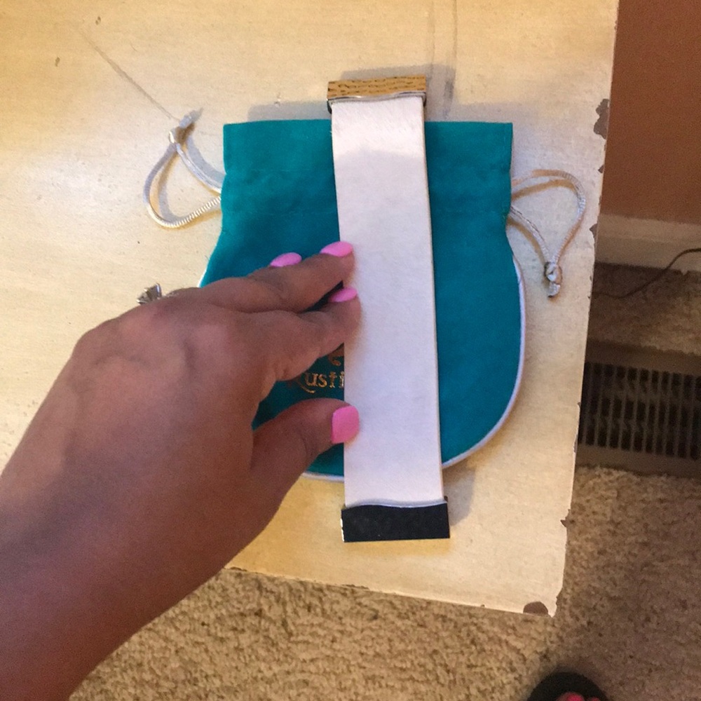 Rustic cuff cuff - Picture 4 of 5